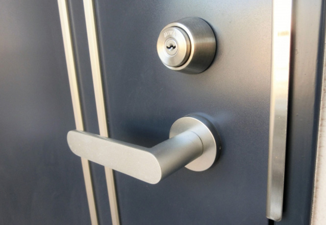 玄関・アルミドア取り替え